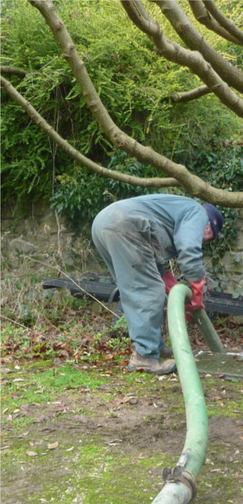 Emptying a septic tank